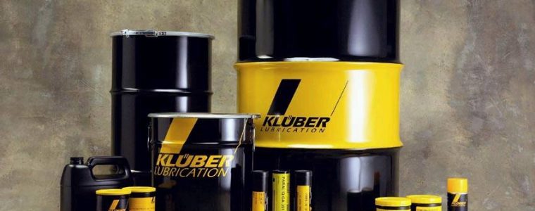 Lubricating oils